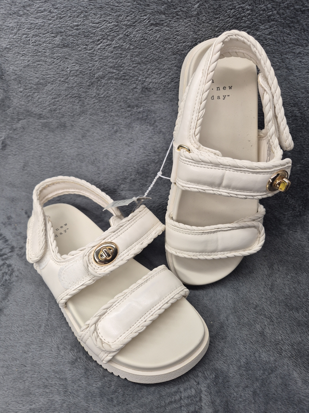 A New Day Platform Footbed Sandals Double Strap Off White Size 6 Twist Lock